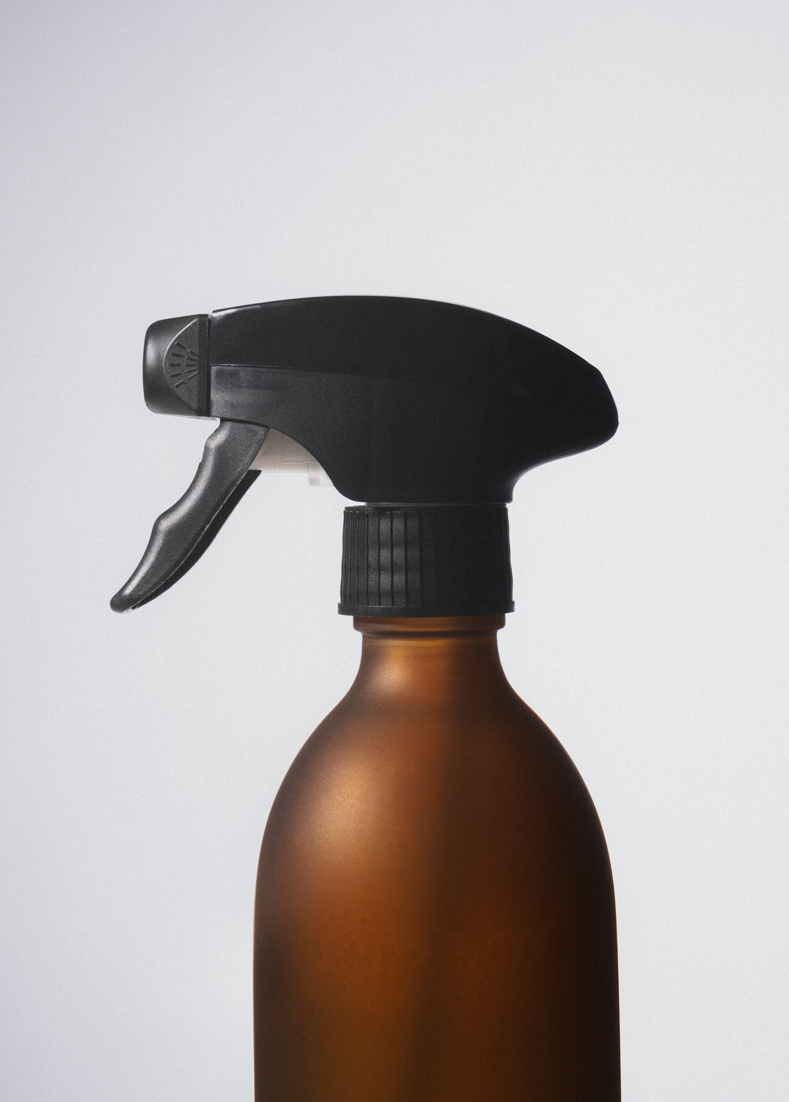 Frosted Amber Spray Bottle-3